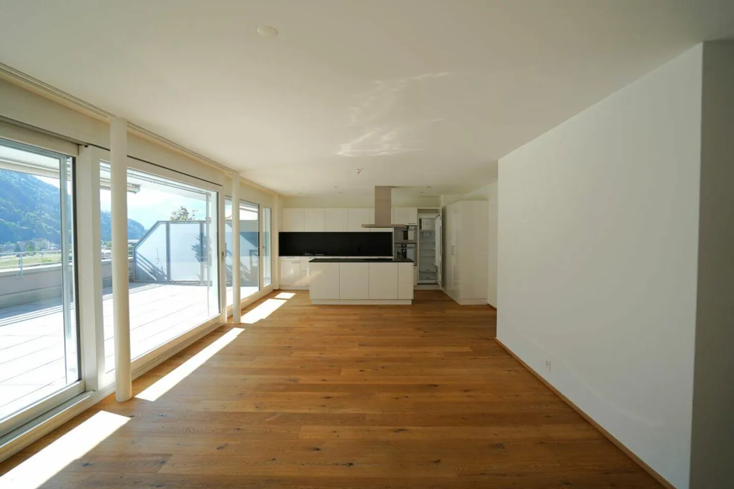 Geräumige Attikawohnung mit Terrasse - Foto 1 von 18