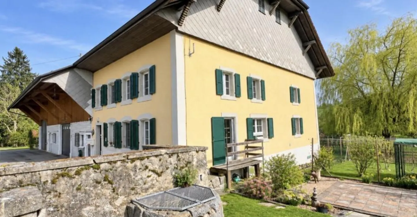 Wunderschöner renovierter Bauernhof mit Reitanlagen und Entwicklungspotenzial in Brenles - Foto 2 von 9