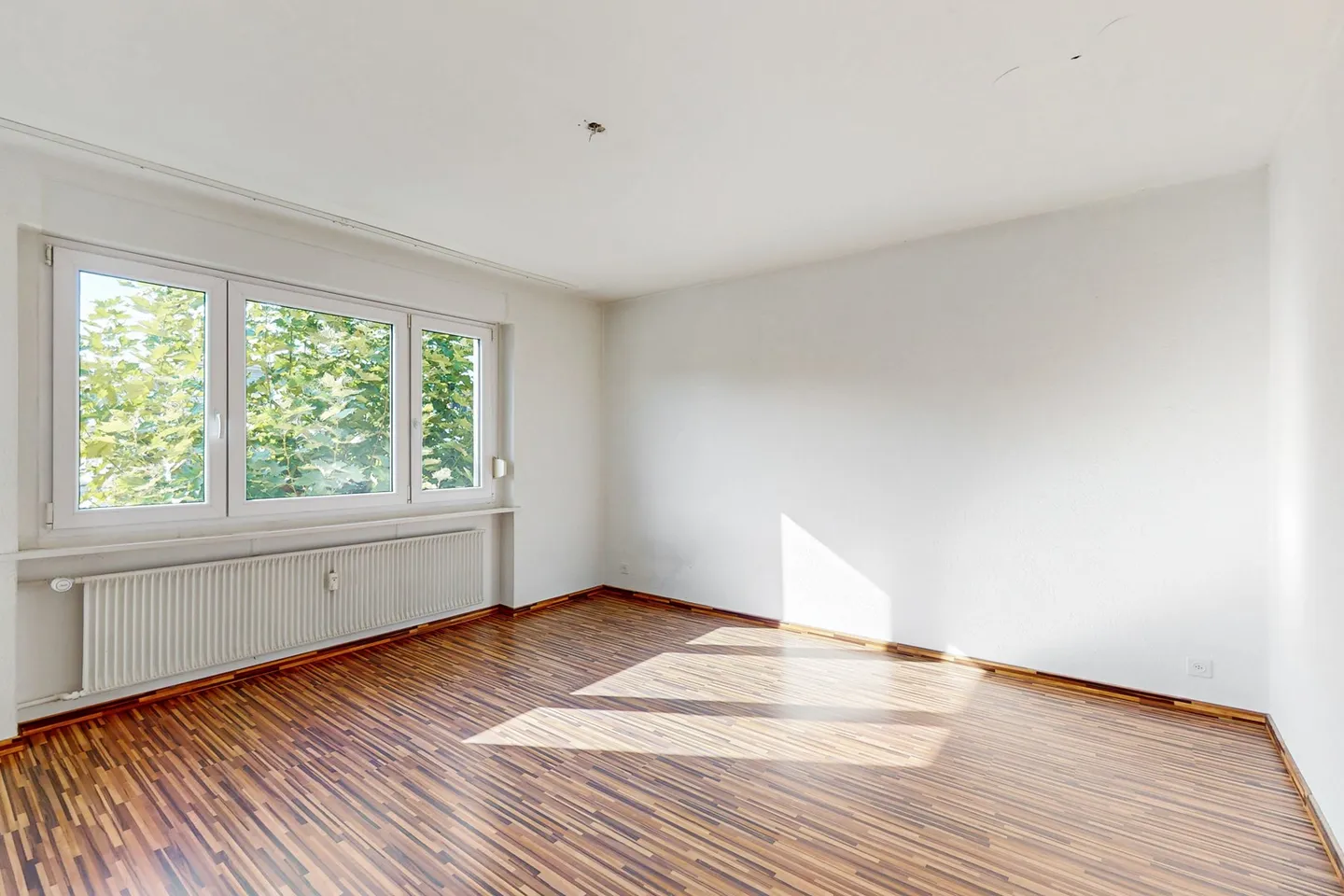 Apartment for rent - Photo 3 of 8