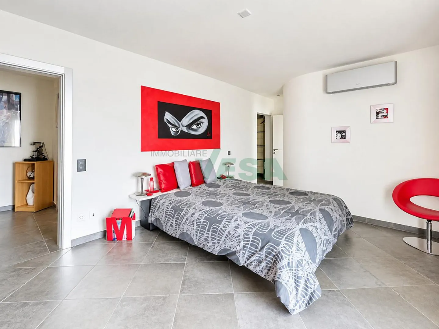 Villa moderne et lumineuse mono-bifamiliaire avec une vue dégagée splendide - Photo 6 sur 13