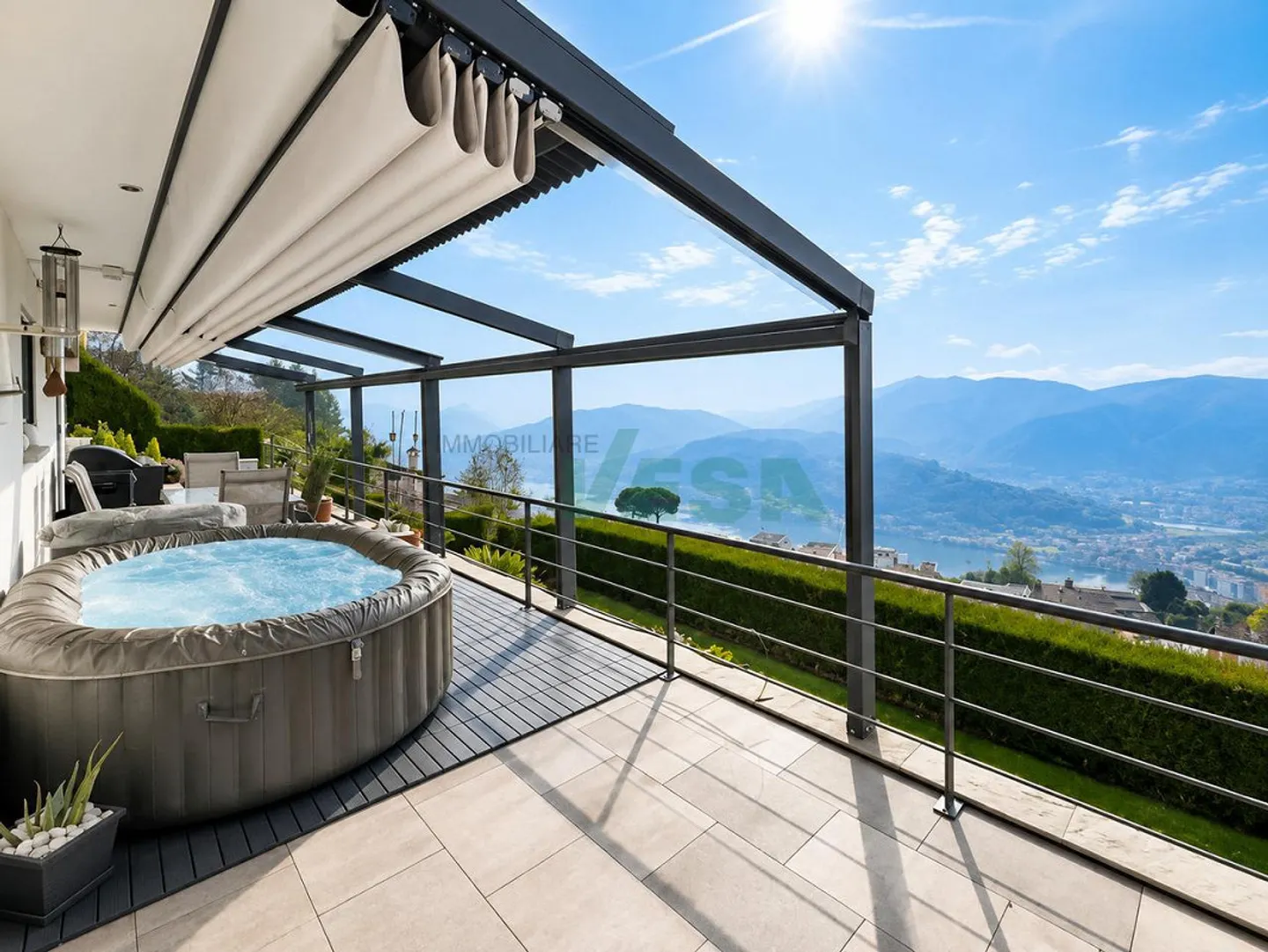 Villa moderne et lumineuse mono-bifamiliaire avec une vue dégagée splendide - Photo 10 sur 13