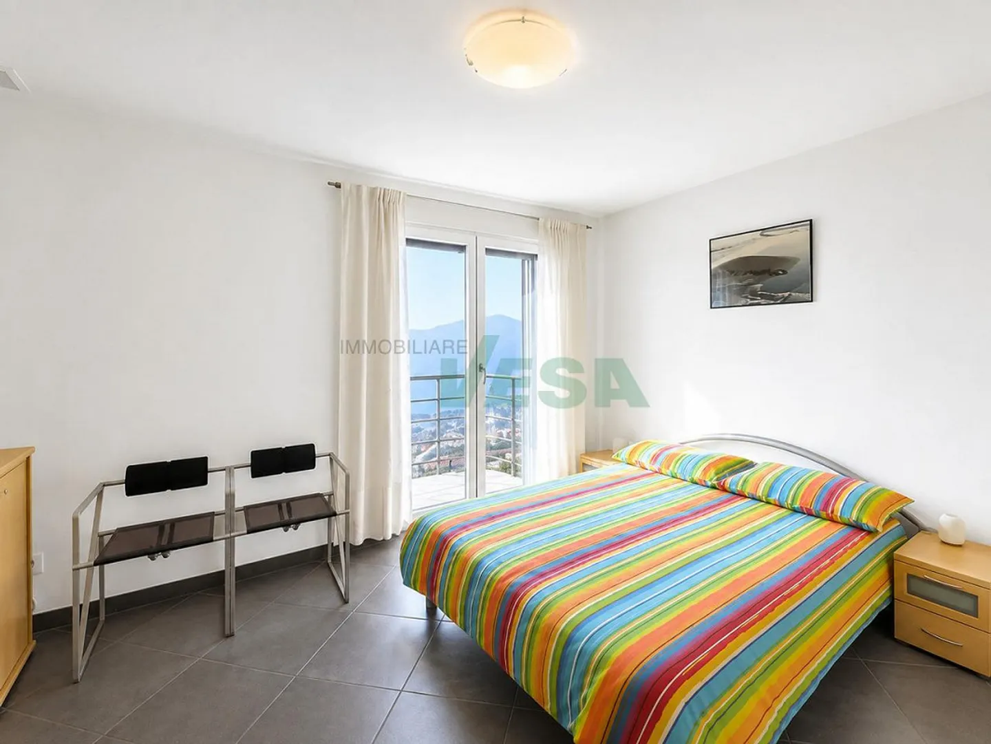 Villa moderne et lumineuse mono-bifamiliaire avec une vue dégagée splendide - Photo 11 sur 13