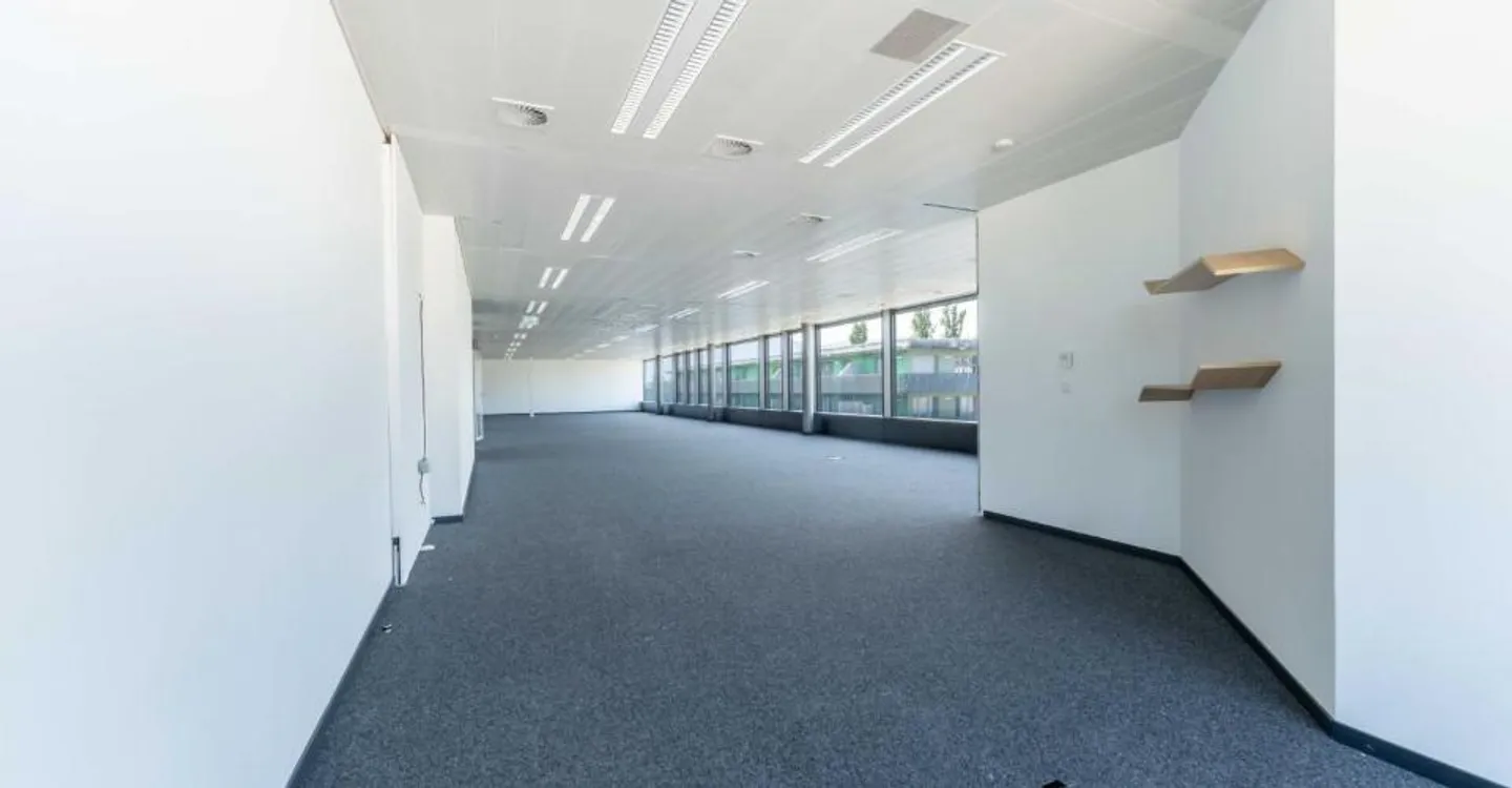 Administrative area of 292 m² on the 4th floor - large bright office spaces - Photo 4 of 7