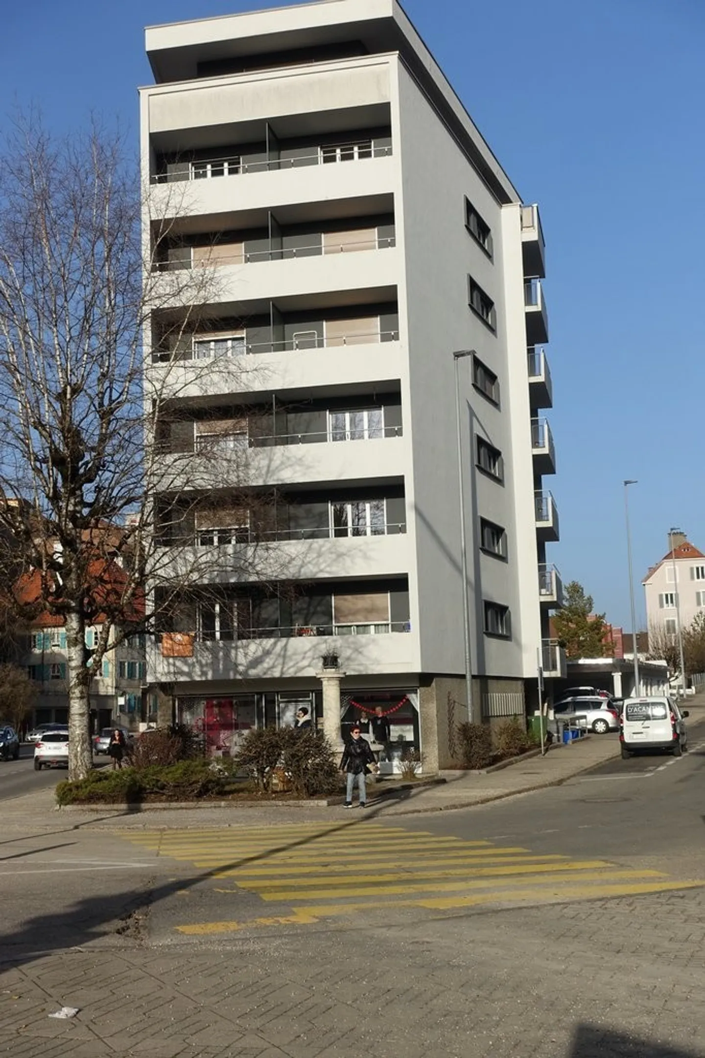 1.5 ROOMS WITH BALCONY AND ELEVATOR - Photo 1 of 7