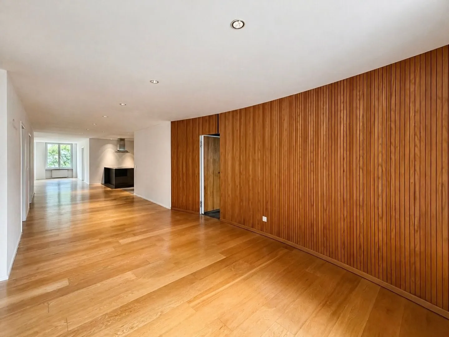 Urban Luxury in the Heart of Winterthur! - Photo 2 of 13