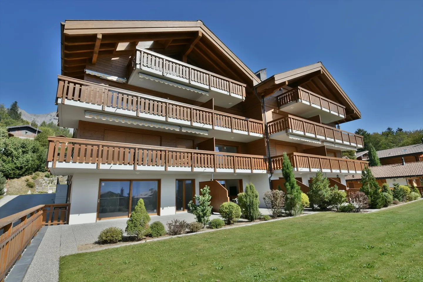 Sehr schöne 2,5-Zimmer-Wohnung in einer prestigeträchtigen Residenz in Ovronnaz/VS - Foto 1 von 12