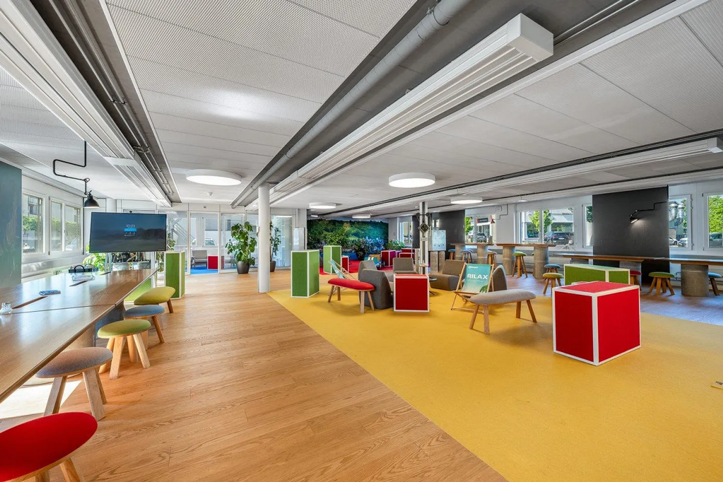 Modernes Bürogebäude in Baar - Foto 12 von 13
