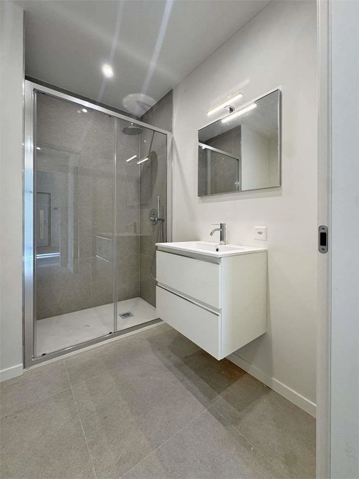 Lugano - 2.5 rooms next to the university - Photo 6 of 6