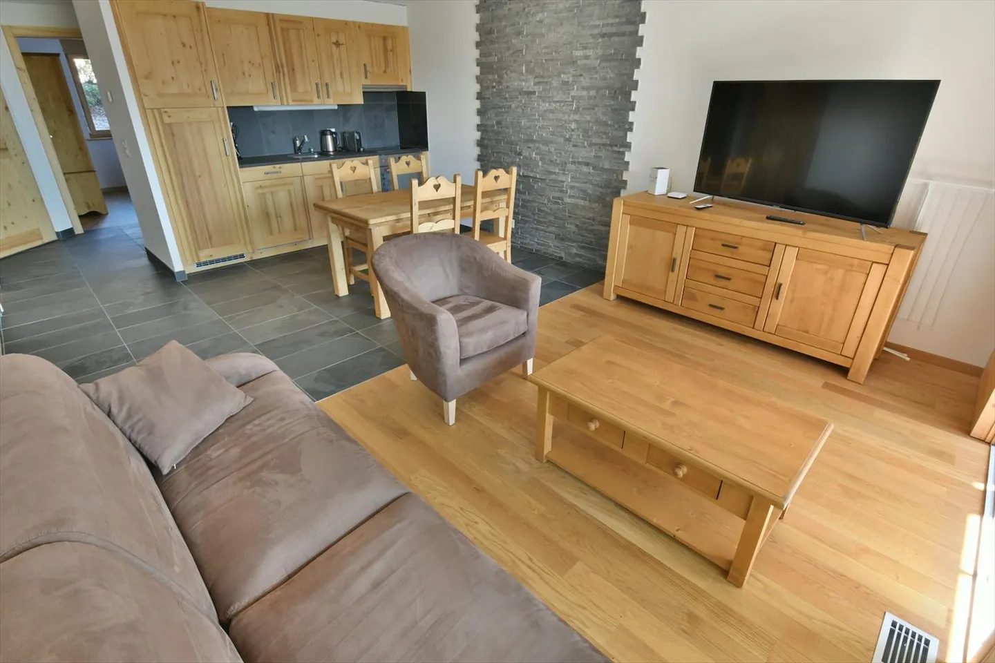 Sehr schöne 2,5-Zimmer-Wohnung in einer prestigeträchtigen Residenz in Ovronnaz/VS - Foto 5 von 12