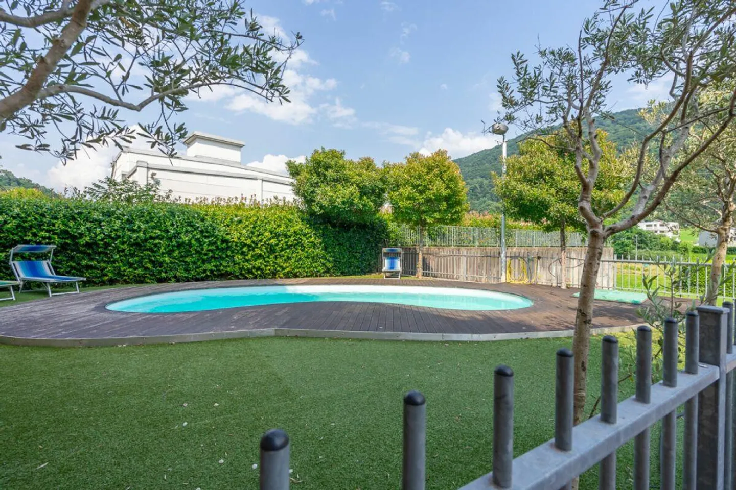 BARBENGO SCHOOLS · 4.5 ROOMS WITH COMMUNITY POOL AND ATTACHED GARDEN - Photo 1 of 14
