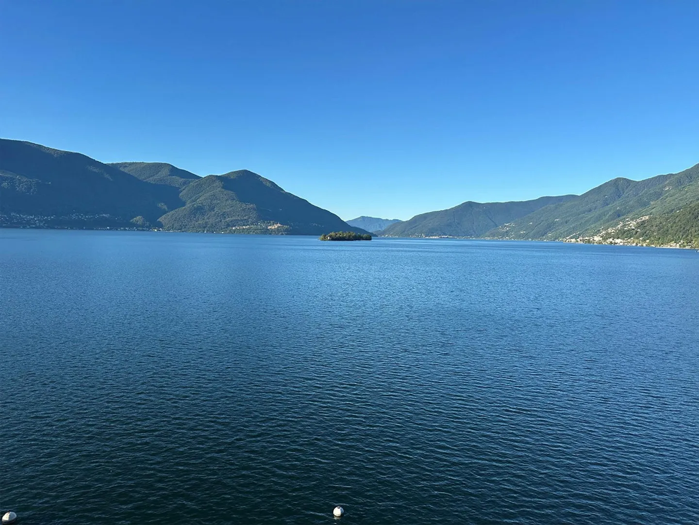 Exclusive 4.5-room apartment directly on the lake - Photo 2 of 16