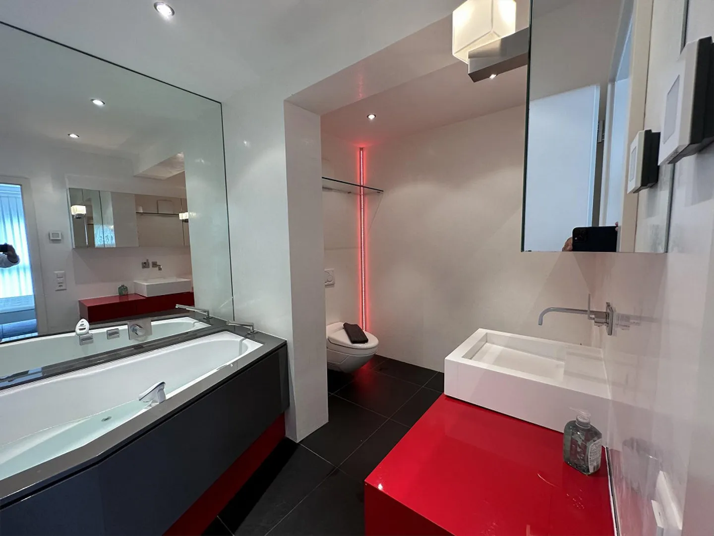 Exclusive 4.5-room apartment directly on the lake - Photo 11 of 16