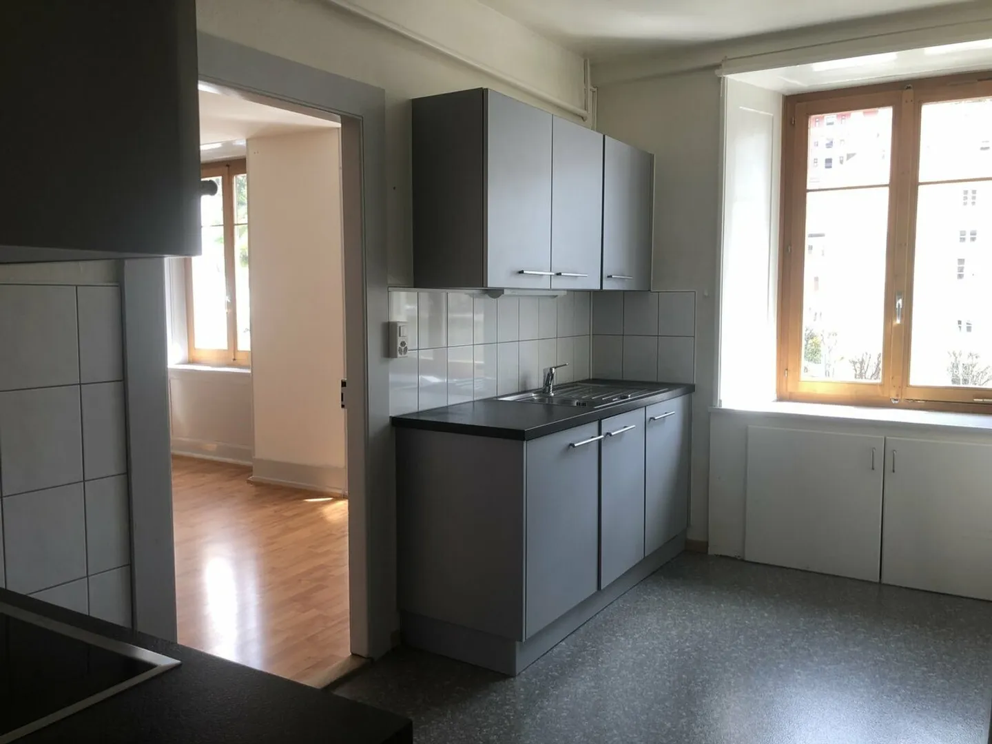 Daniel-Jeanrichard 19 - Appartamento 2,5 locali 1° piano 77 m2 - Foto 1 di 7