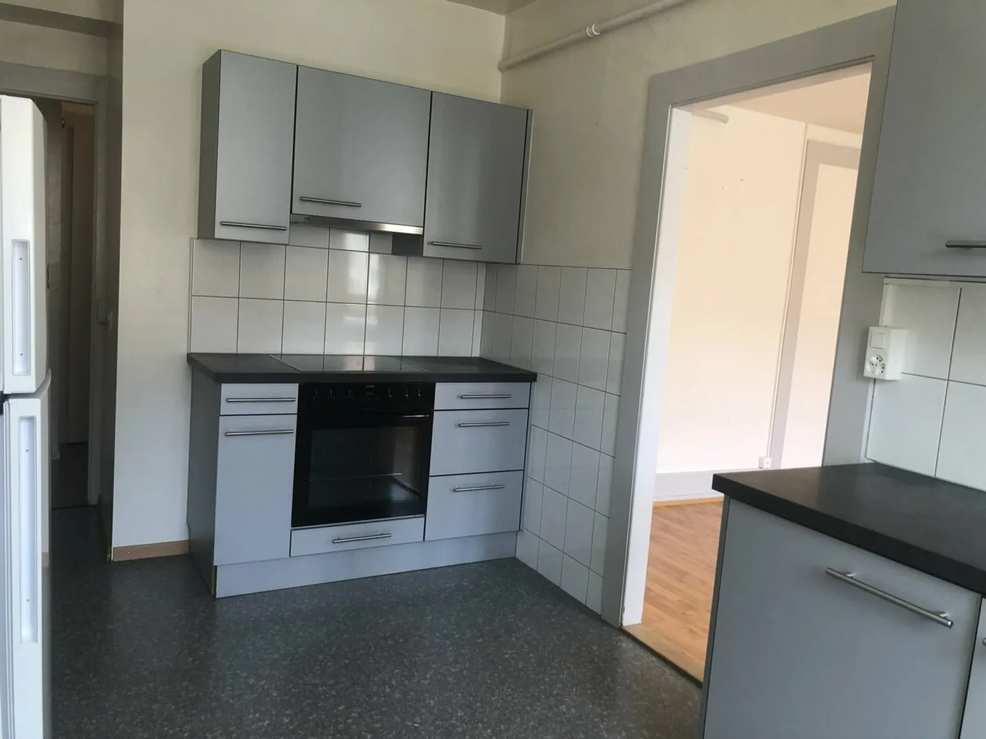 Daniel-Jeanrichard 19 - Appartamento 2,5 locali 1° piano 77 m2 - Foto 2 di 7