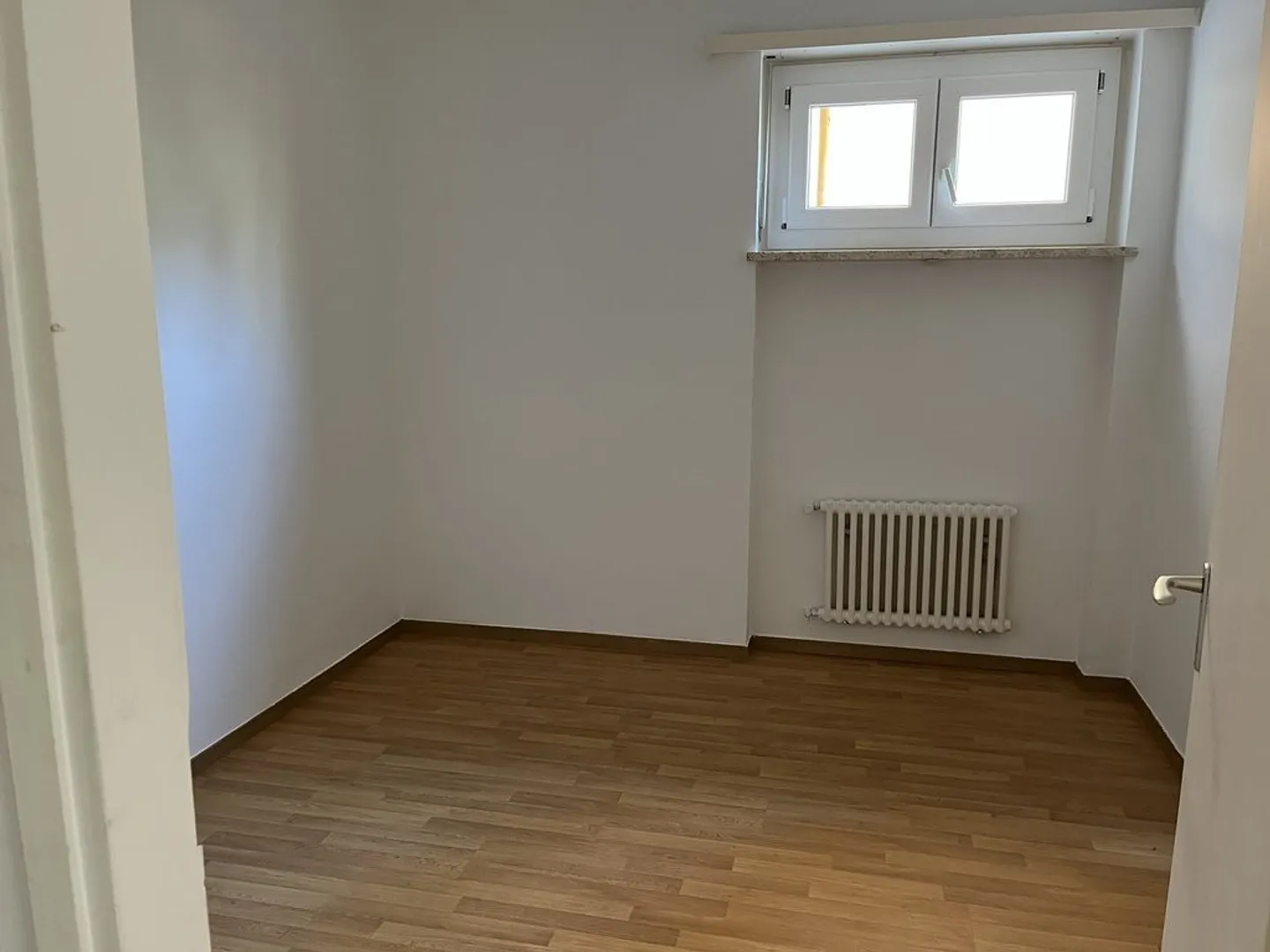 Charming Ground Floor Apartment - Photo 5 of 6
