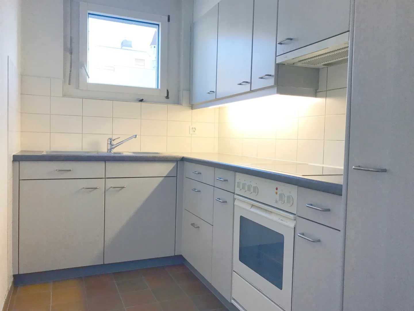 Apartment for rent - Photo 3 of 5