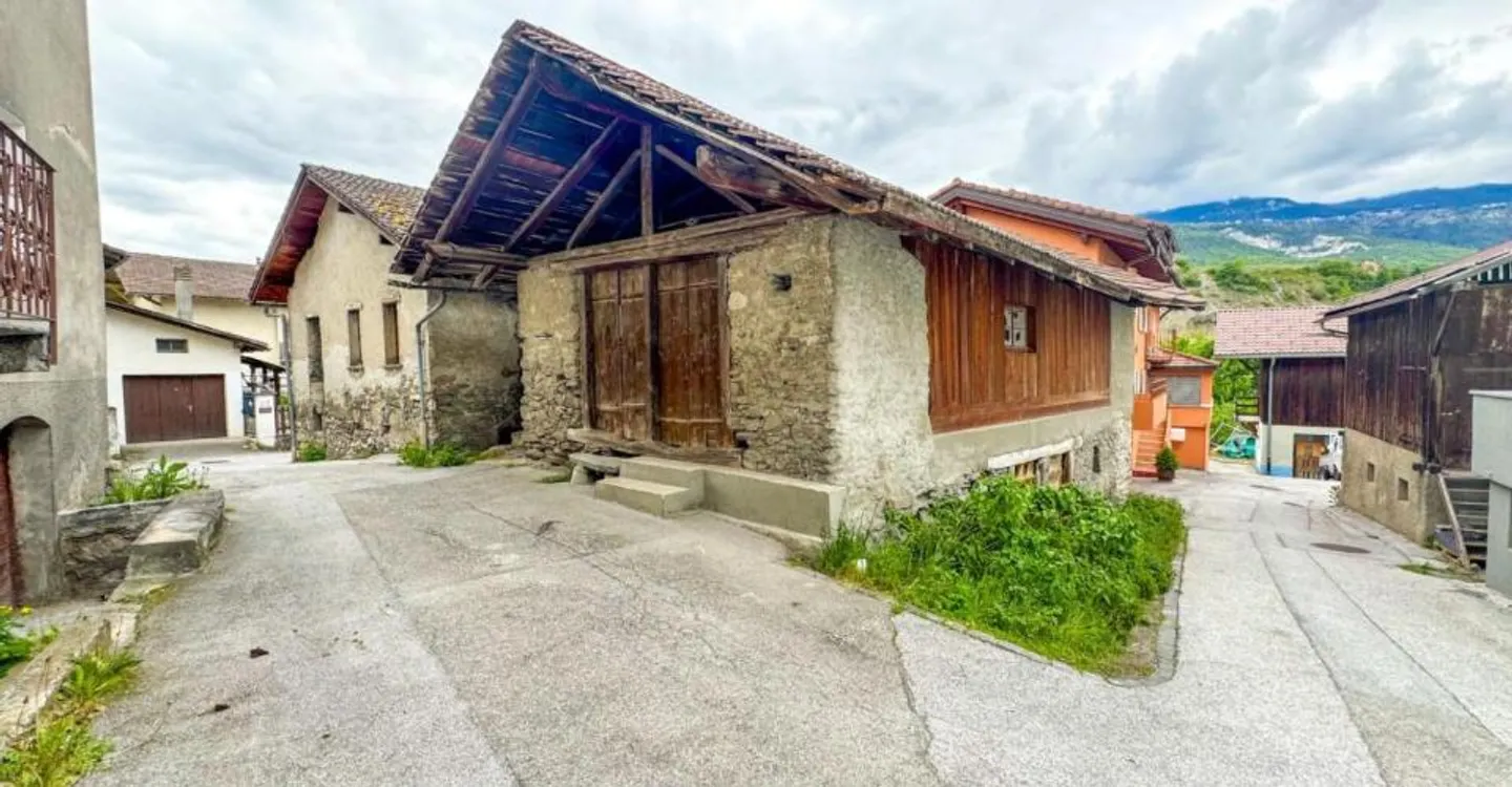 Scheune 4.5 Zimmer in Chalais - Foto 1 von 12