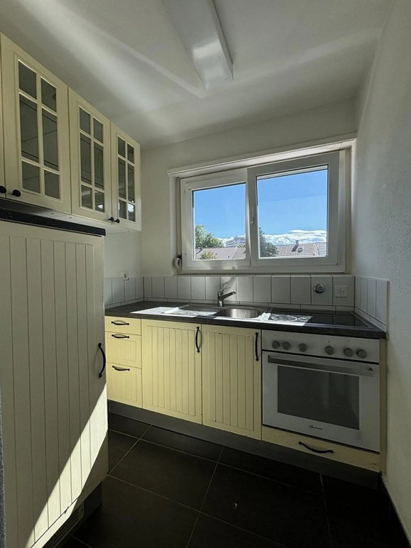 Your retreat near the city - Photo 2 of 6