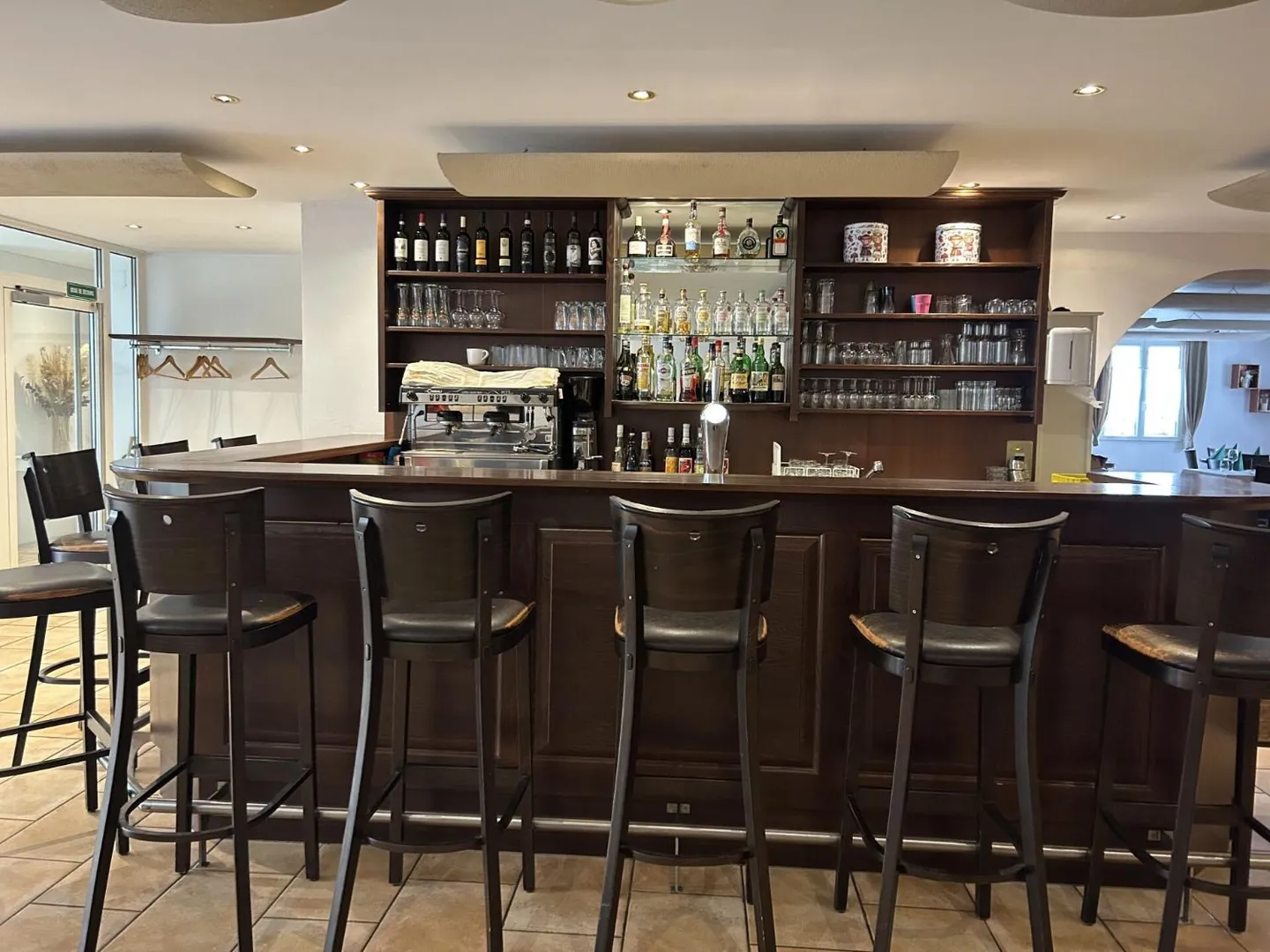 Ideally Located Restaurant - Photo 4 of 13