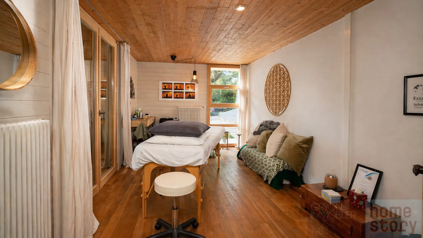 Charming Family Chalet - Photo 32 of 42