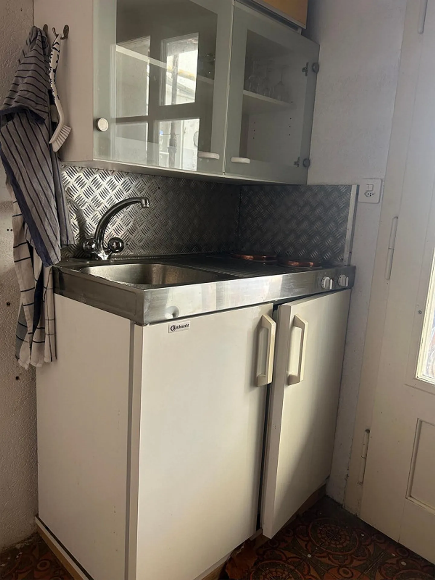 Espace de bureau/pratique de 2 pièces au cœur de la vieille ville de Murten - Photo 8 sur 10