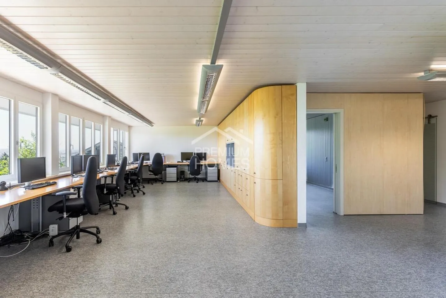 Luxury Villa with Lake View - Photo 10 of 13