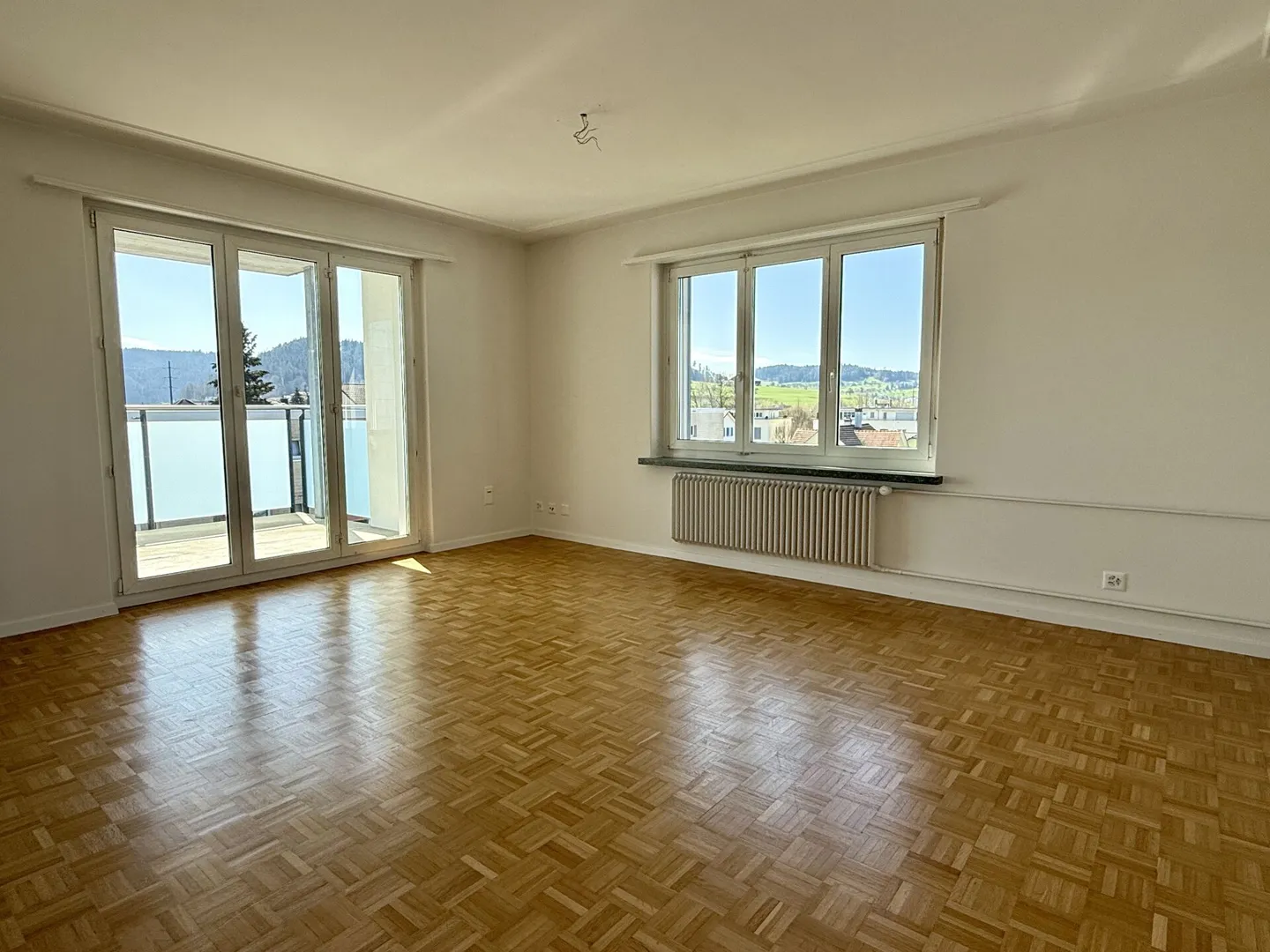 Charming Apartment with Mountain View - Photo 2 of 7