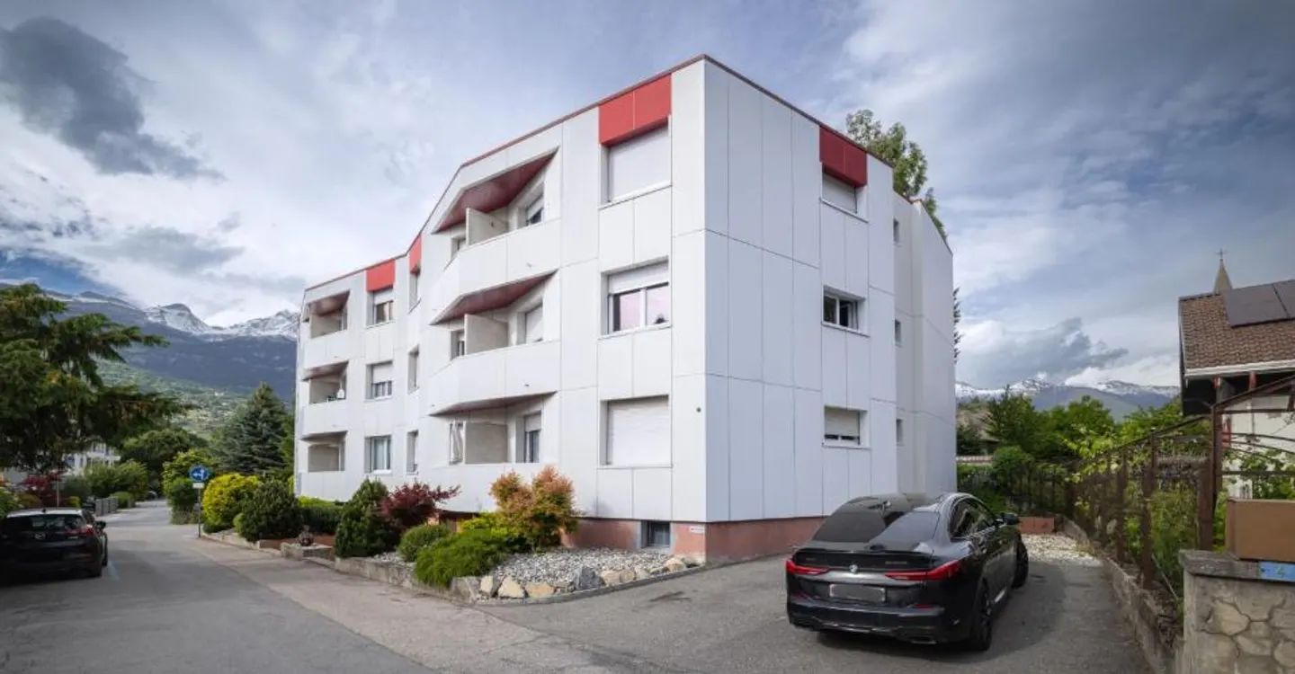 Ertragsgebäude - Foto 1 von 2