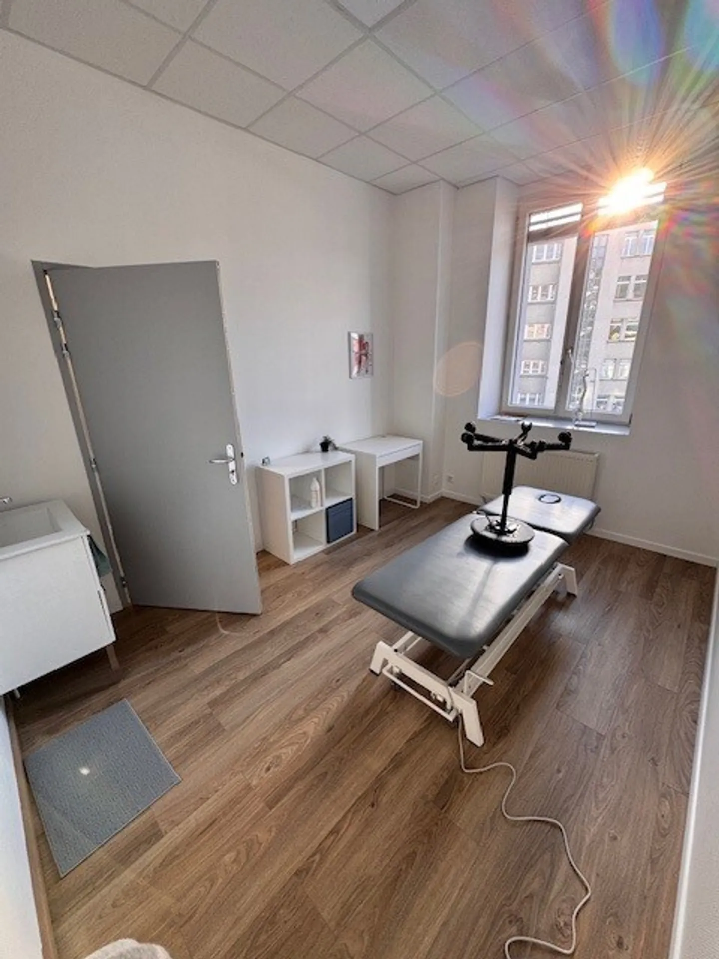 Louez votre bureau dès aujourd'hui! - Photo 3 sur 7