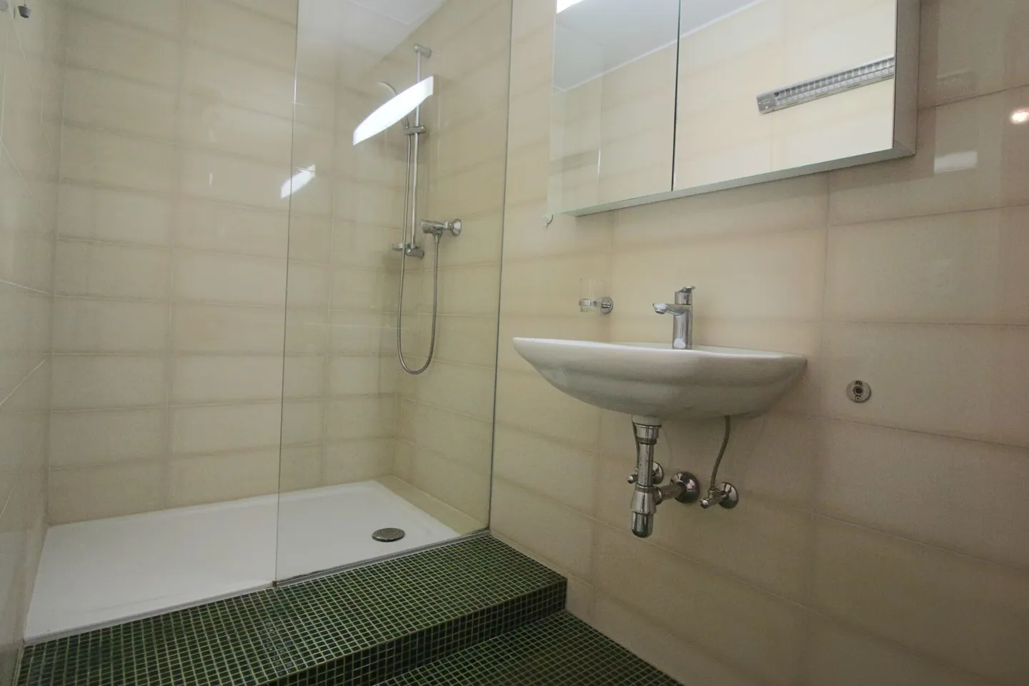 2-room apartment - Photo 9 of 9