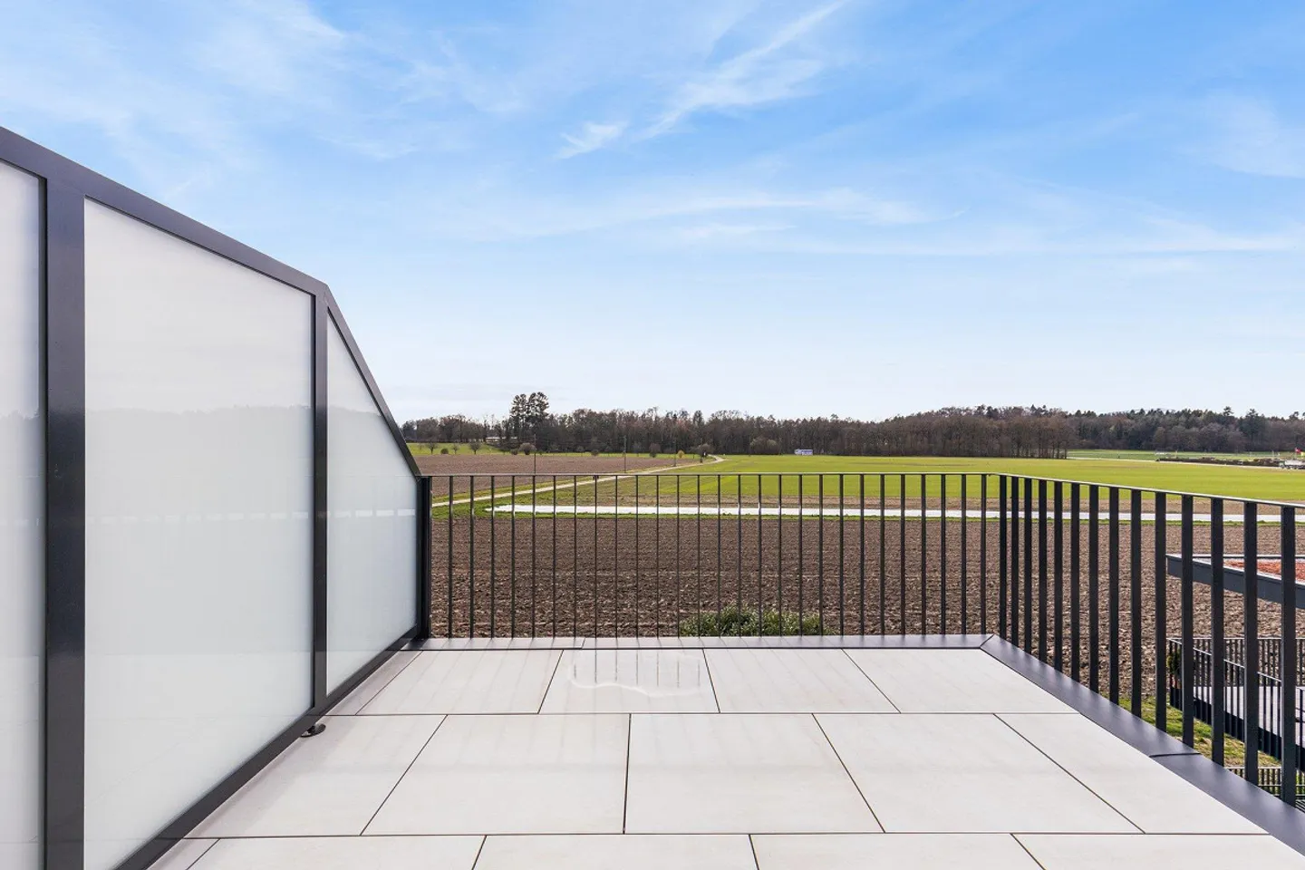 Stilvolles Penthouse mit atemberaubendem Blick - Foto 7 von 9