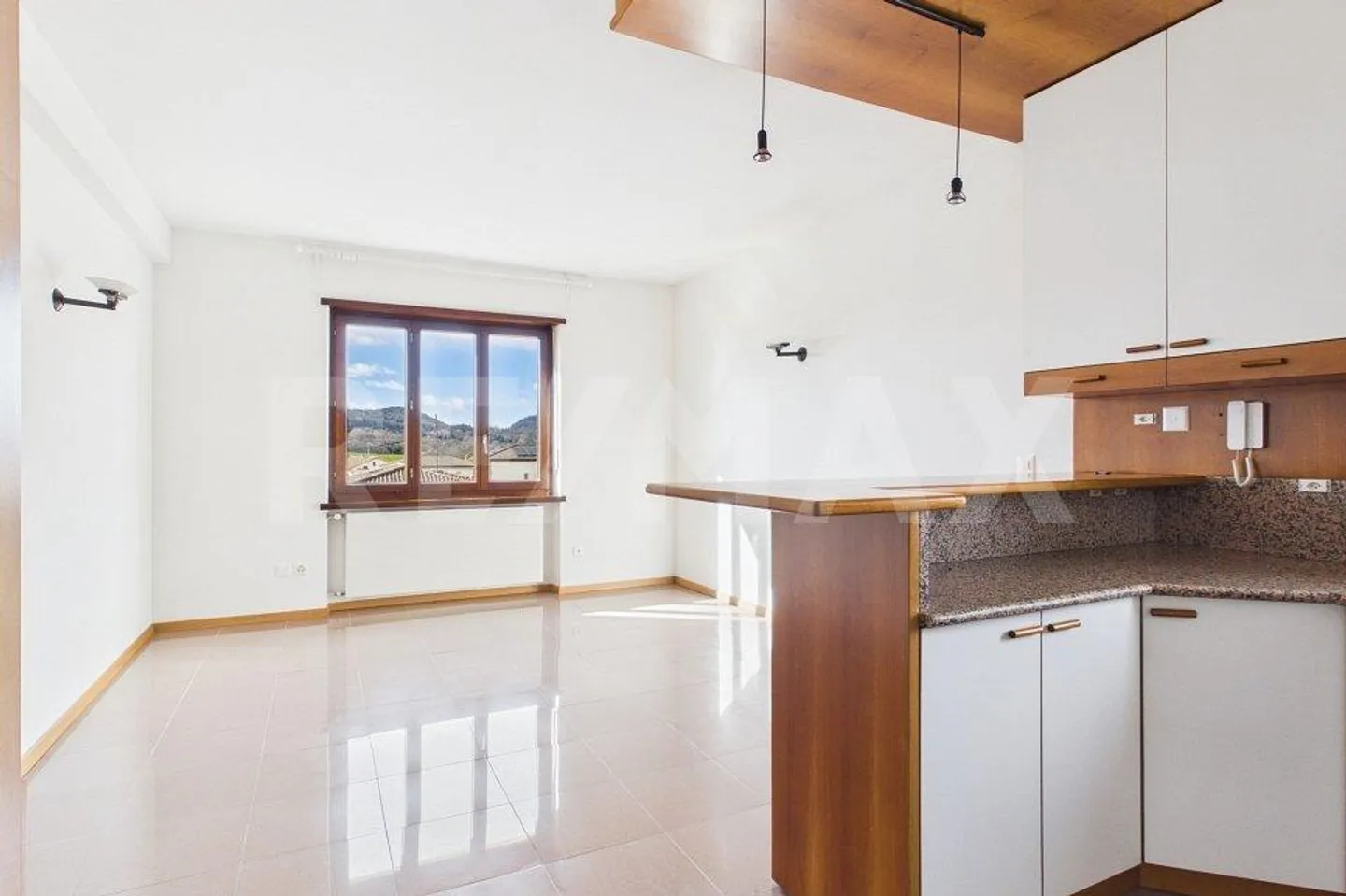 Coldrerio - 3.5 Rooms on the Top Floor with a View - Photo 4 of 12