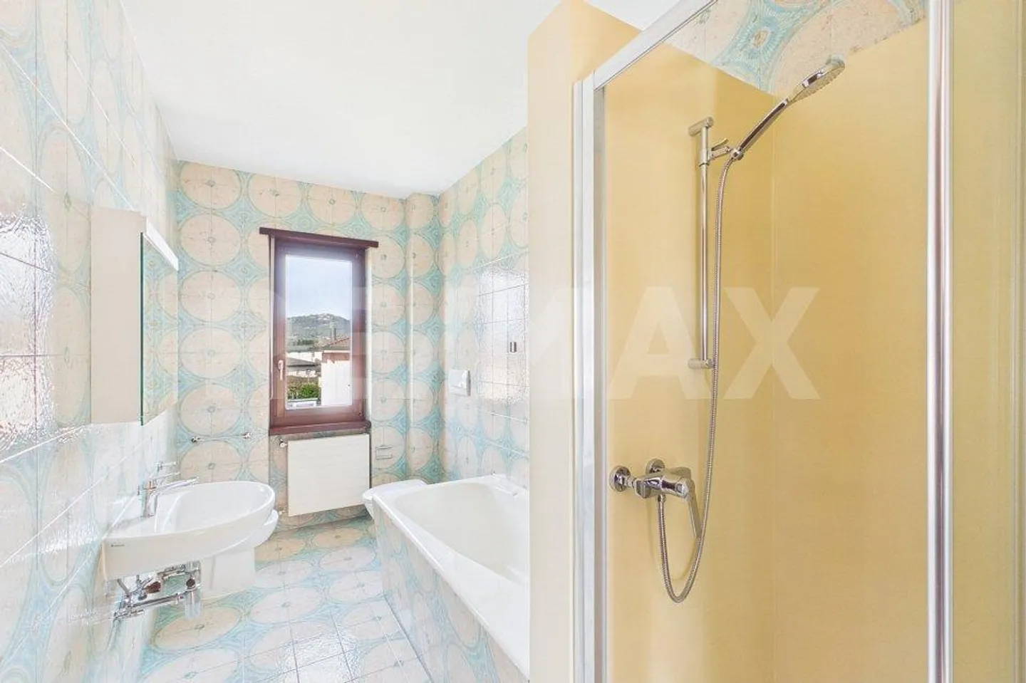 Coldrerio - 3.5 Rooms on the Top Floor with a View - Photo 8 of 12