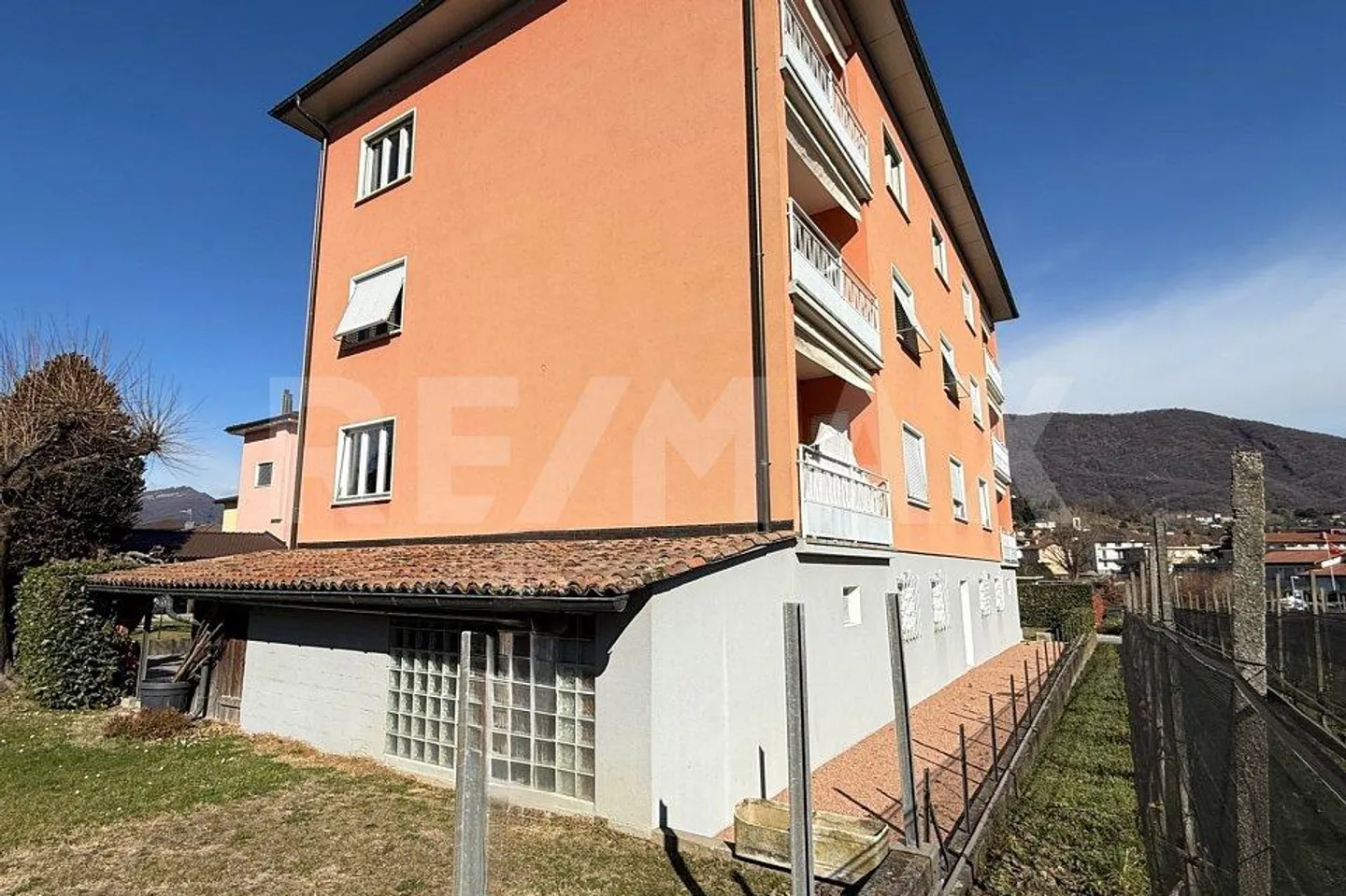 Coldrerio - 3.5 Rooms on the Top Floor with a View - Photo 12 of 12