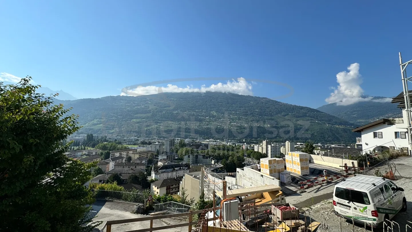 Dernière chance : appartement de 4,5 pièces avec grand jardin. - Photo 1 sur 7