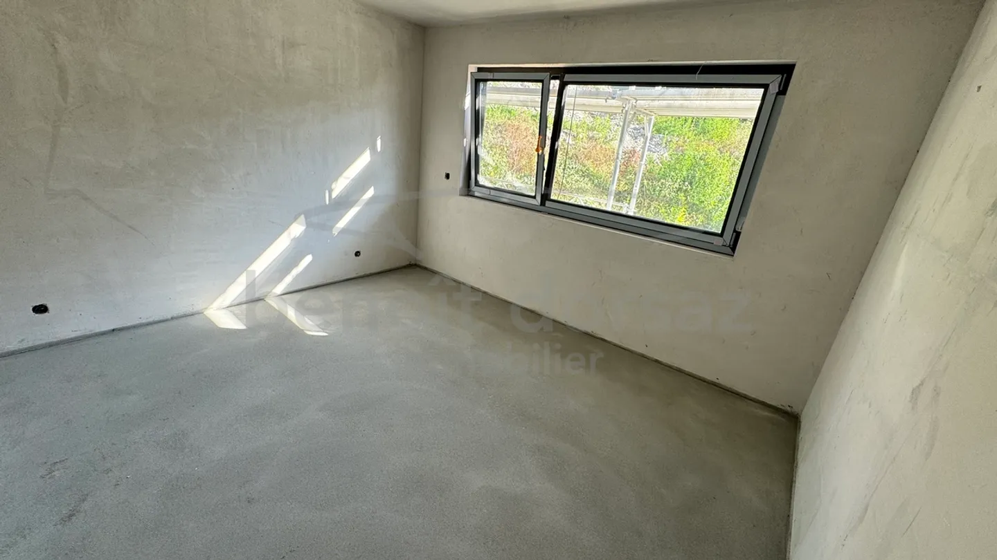 Dernière chance : appartement de 4,5 pièces avec grand jardin. - Photo 4 sur 7