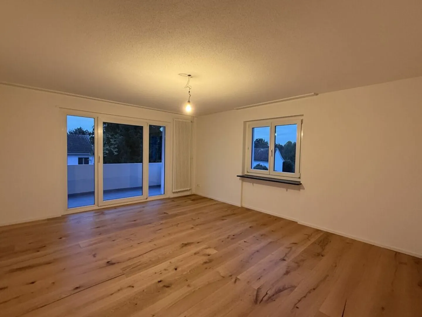 Prima occupazione dopo ristrutturazione totale: Moderno appartamento con 4 camere in una posizione tranquilla e soleggiata con garage singolo - Foto 7 di 17