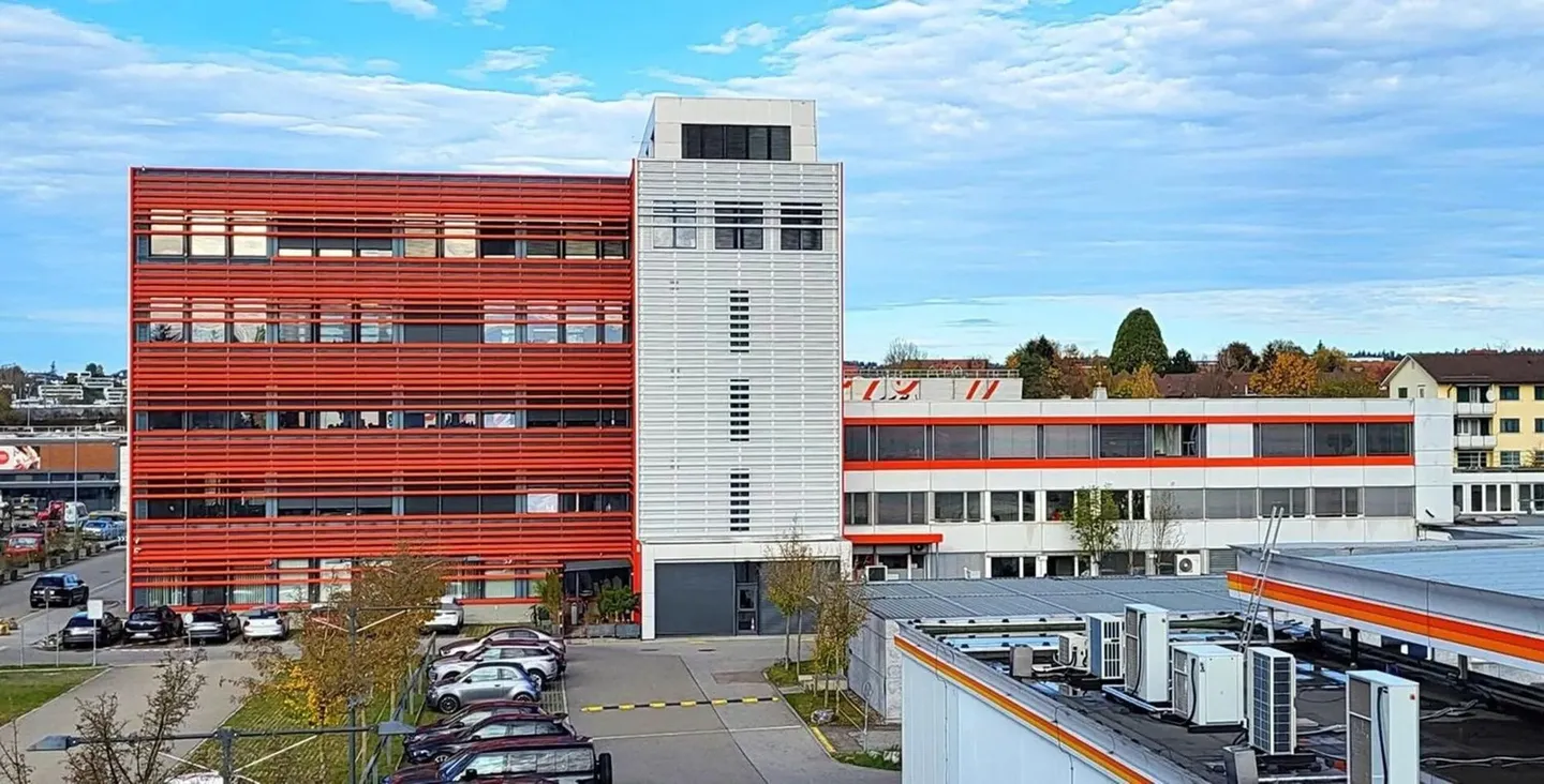 Commercial à louer, Stationsstrasse 33, à Bülach (district), Suisse - Photo 4 sur 7