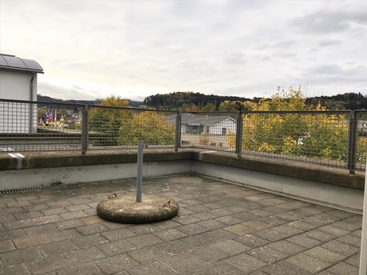 94 m2 en attente d'un nouveau locataire ! - Photo 7 sur 8
