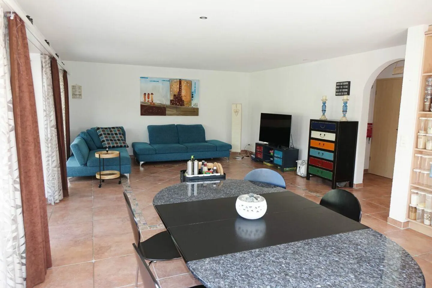 Casa indipendente di 5,5 locali con grande giardino in posizione fiscale favorevole - Foto 5 di 15