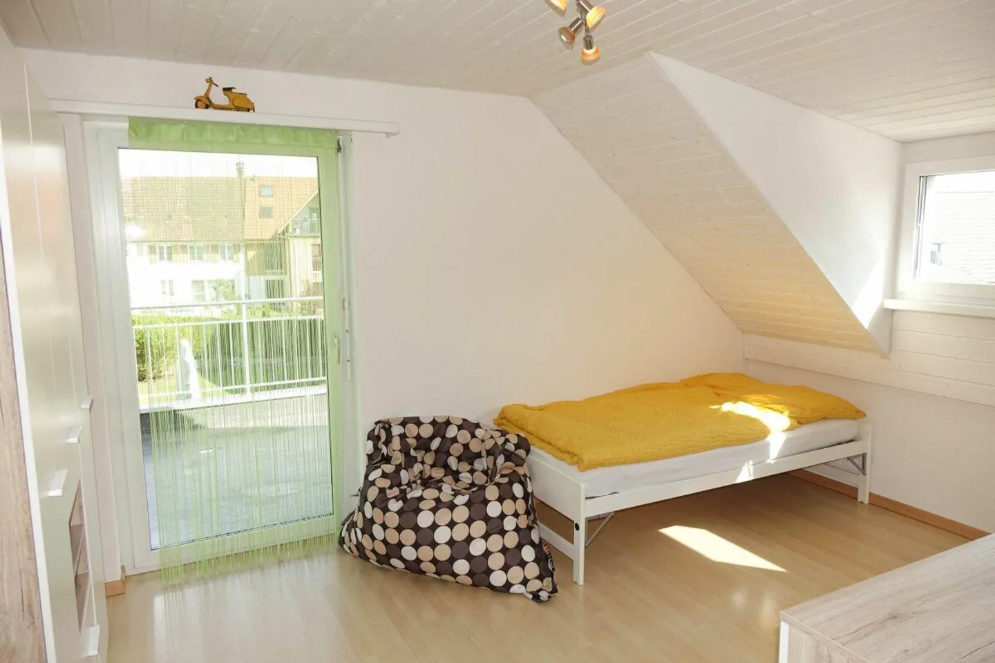 Casa indipendente di 5,5 locali con grande giardino in posizione fiscale favorevole - Foto 12 di 15