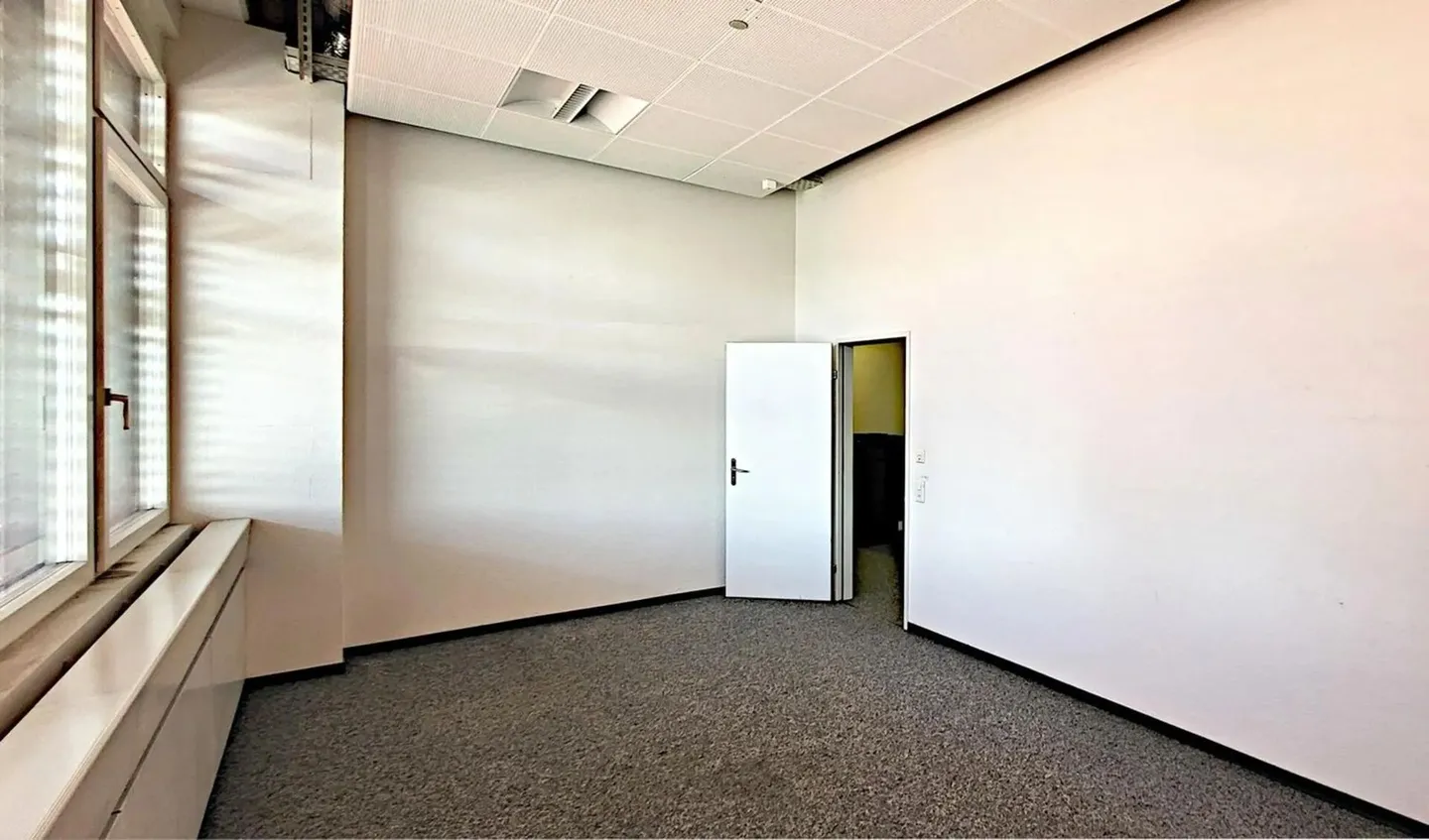 Commercial à louer, Stationsstrasse 33, à Bülach (district), Suisse - Photo 6 sur 7