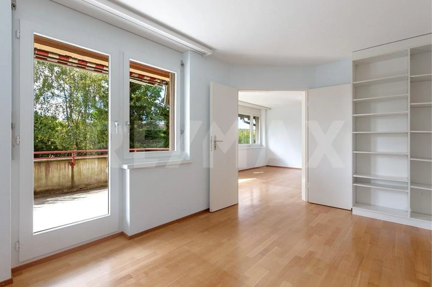 Spacious 6-room condominium in the heart of Winterthur - Photo 6 of 13