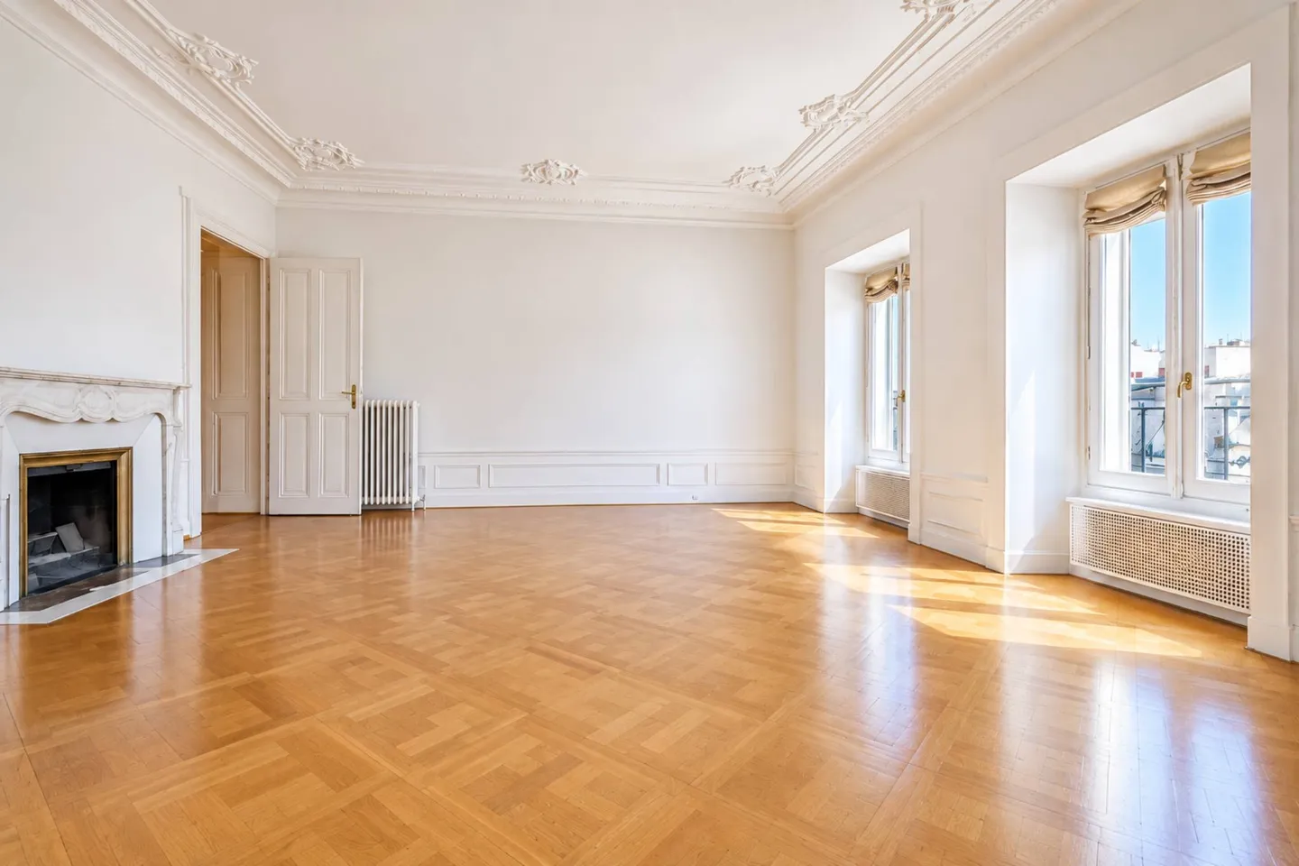 Elegant Apartment in Villa Toscane - Photo 3 of 12