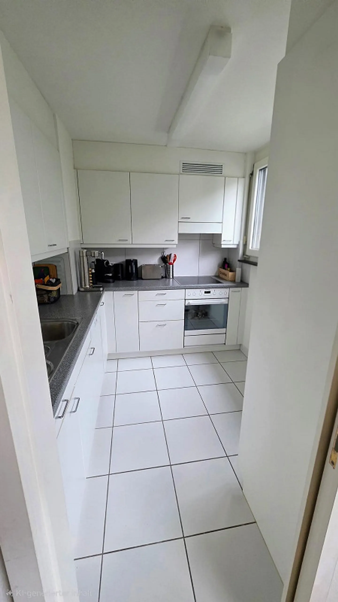 Helle 4-Zimmerwohnung mit Balkon - Foto 8 von 8