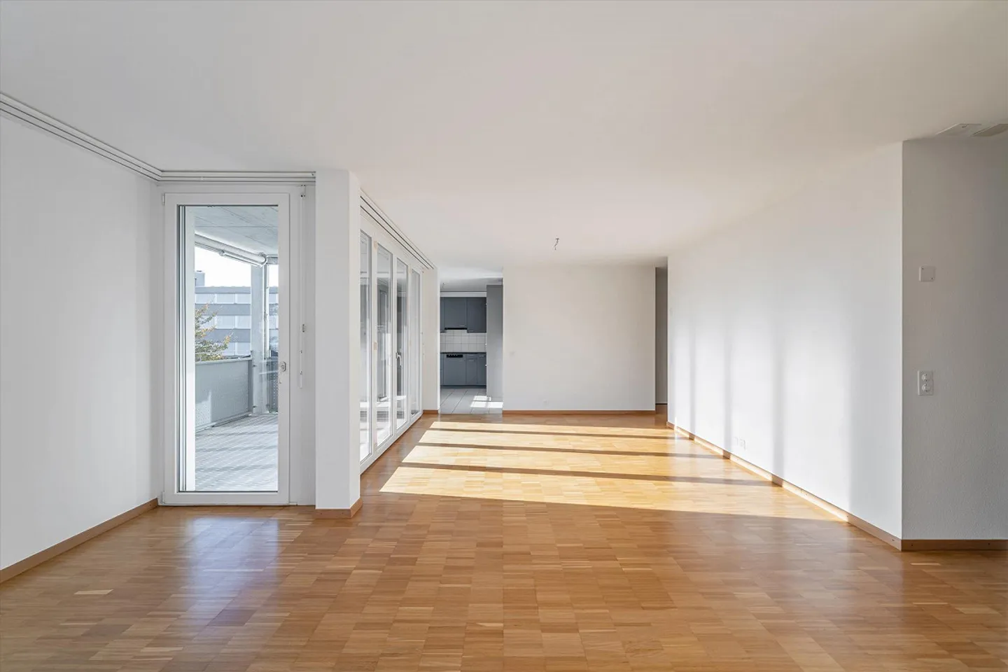 Appartamento maisonette 4½ locali in un complesso adatto alle famiglie! - Foto 2 di 8