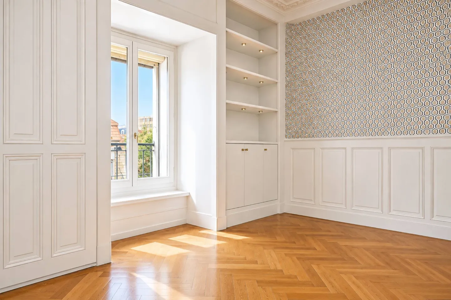 Elegant Apartment in Villa Toscane - Photo 8 of 12