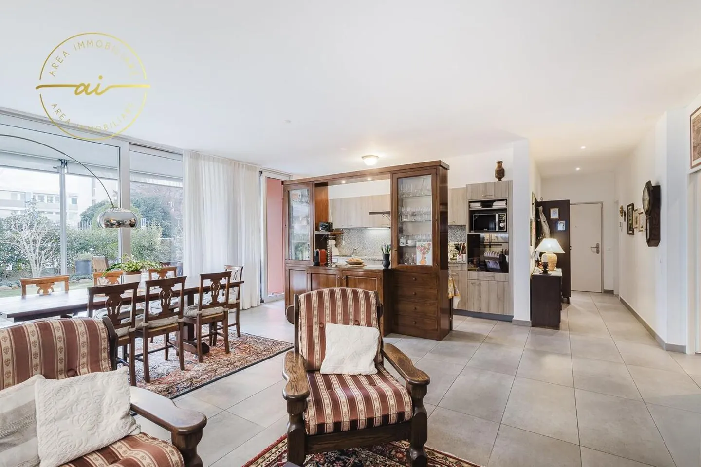 Appartamento confortevole di 3,5 stanze con giardino a Lugano - Foto 2 di 13
