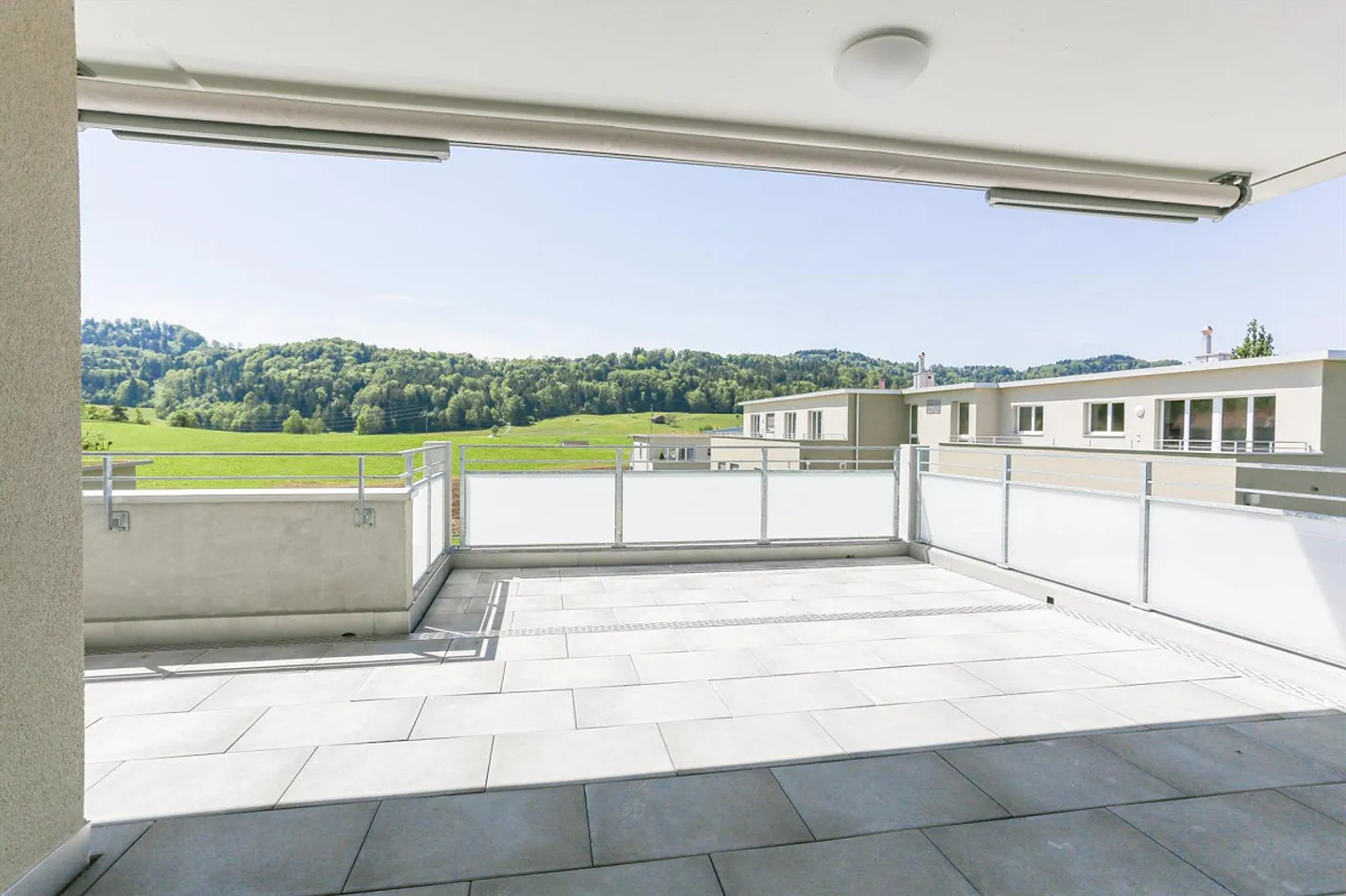 Penthouse apartment with peace and comfort - Photo 6 of 8