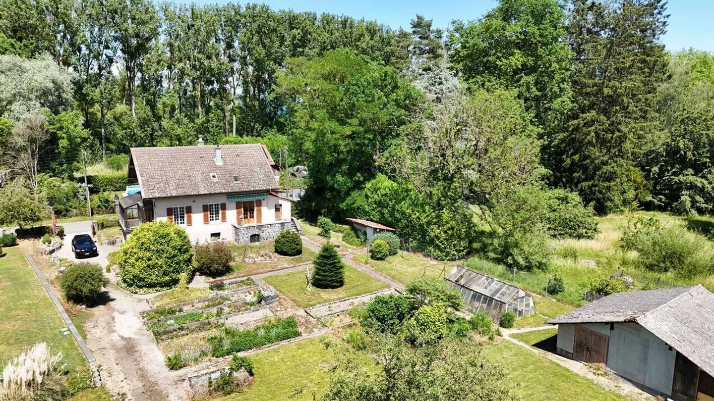 Maison de caractère avec grand jardin, à deux pas du lac de Neuchâtel - Foto 11 von 11
